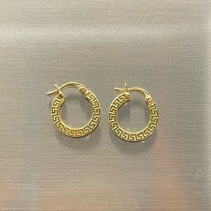 18K GOLD HUGGIES EARRINGS